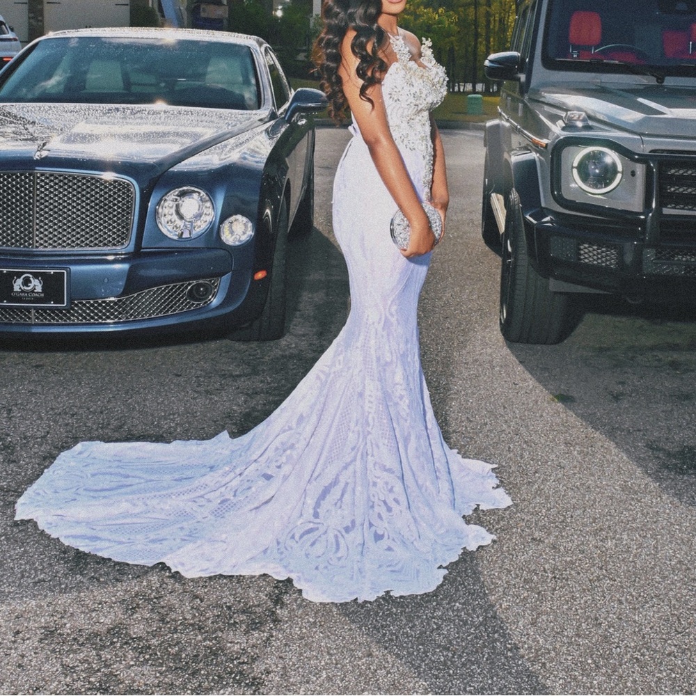 Elegant White Lace Prom Dress